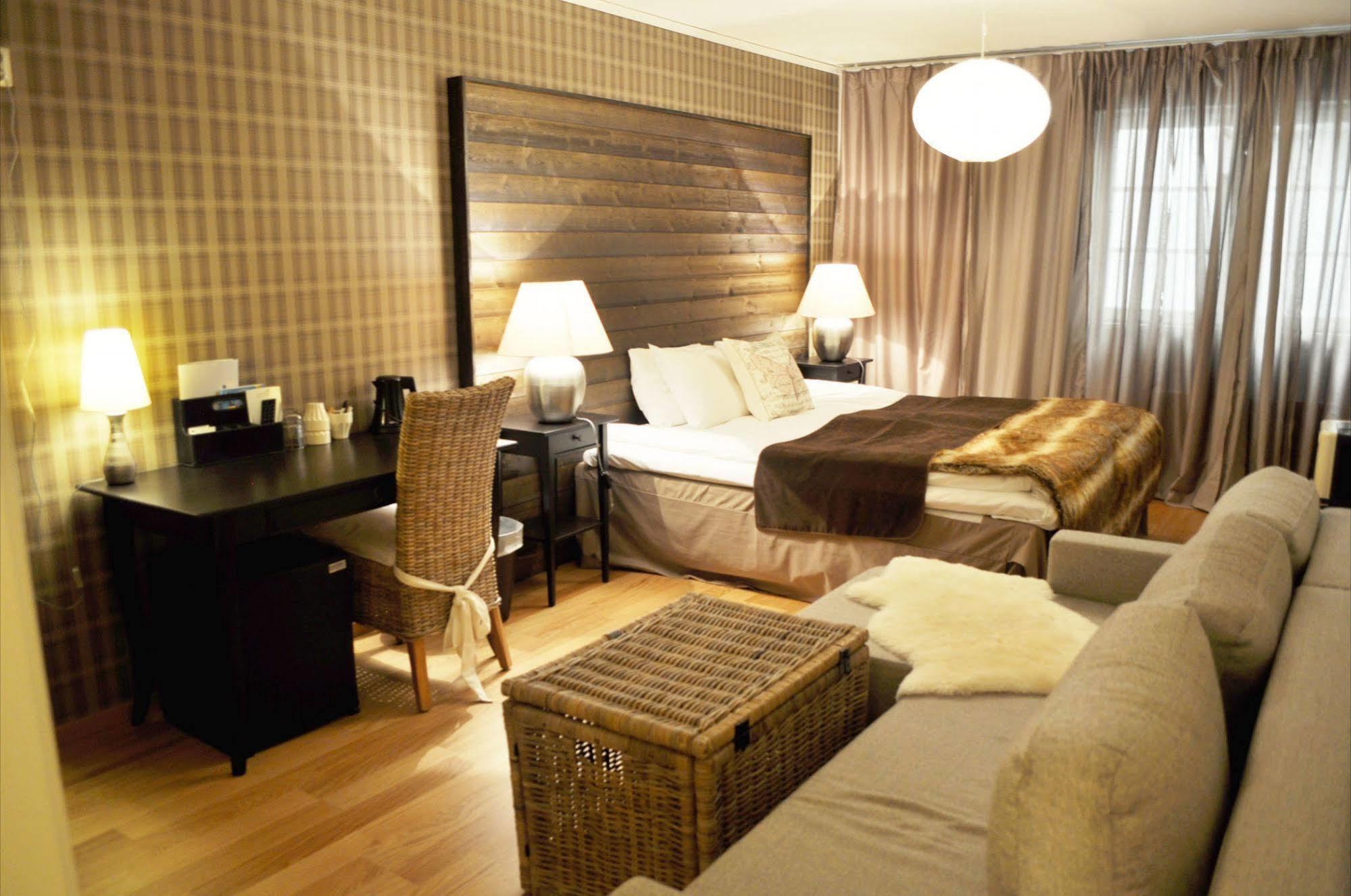 Jennys Hotell Och Restaurang อาร์วิกา ภายนอก รูปภาพ